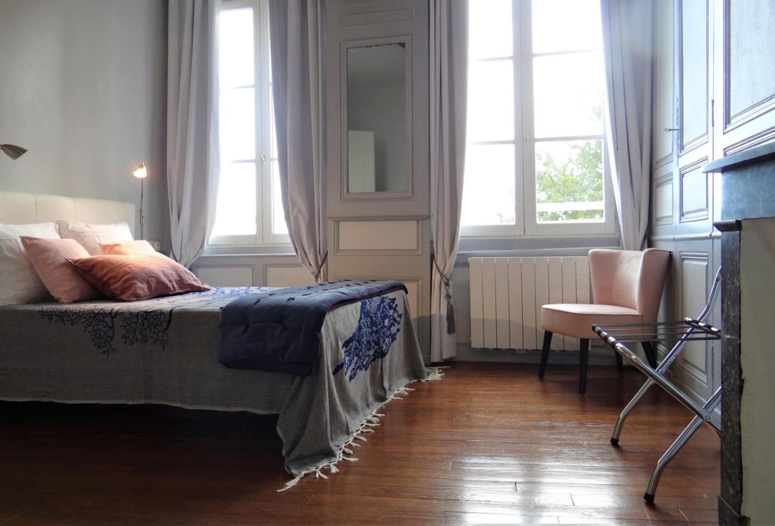 Le Cardinal Apartment Шартър Екстериор снимка